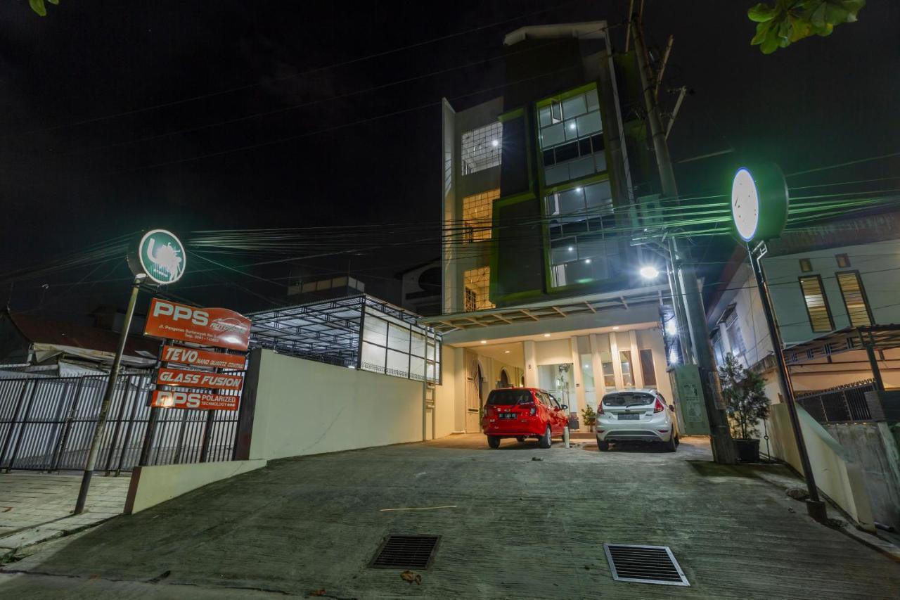 Reddoorz Near Samarinda Central Plaza Buitenkant foto