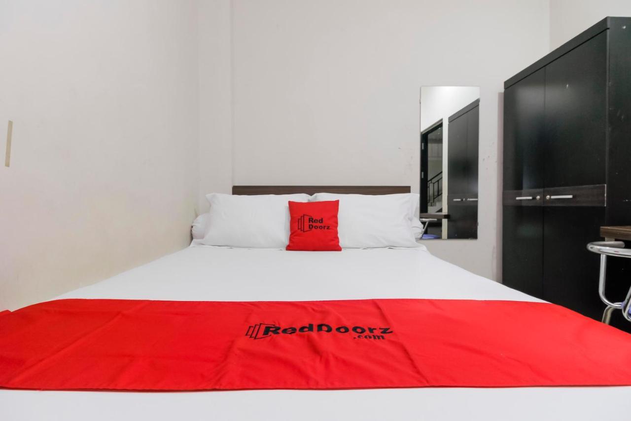 Reddoorz Near Samarinda Central Plaza Buitenkant foto